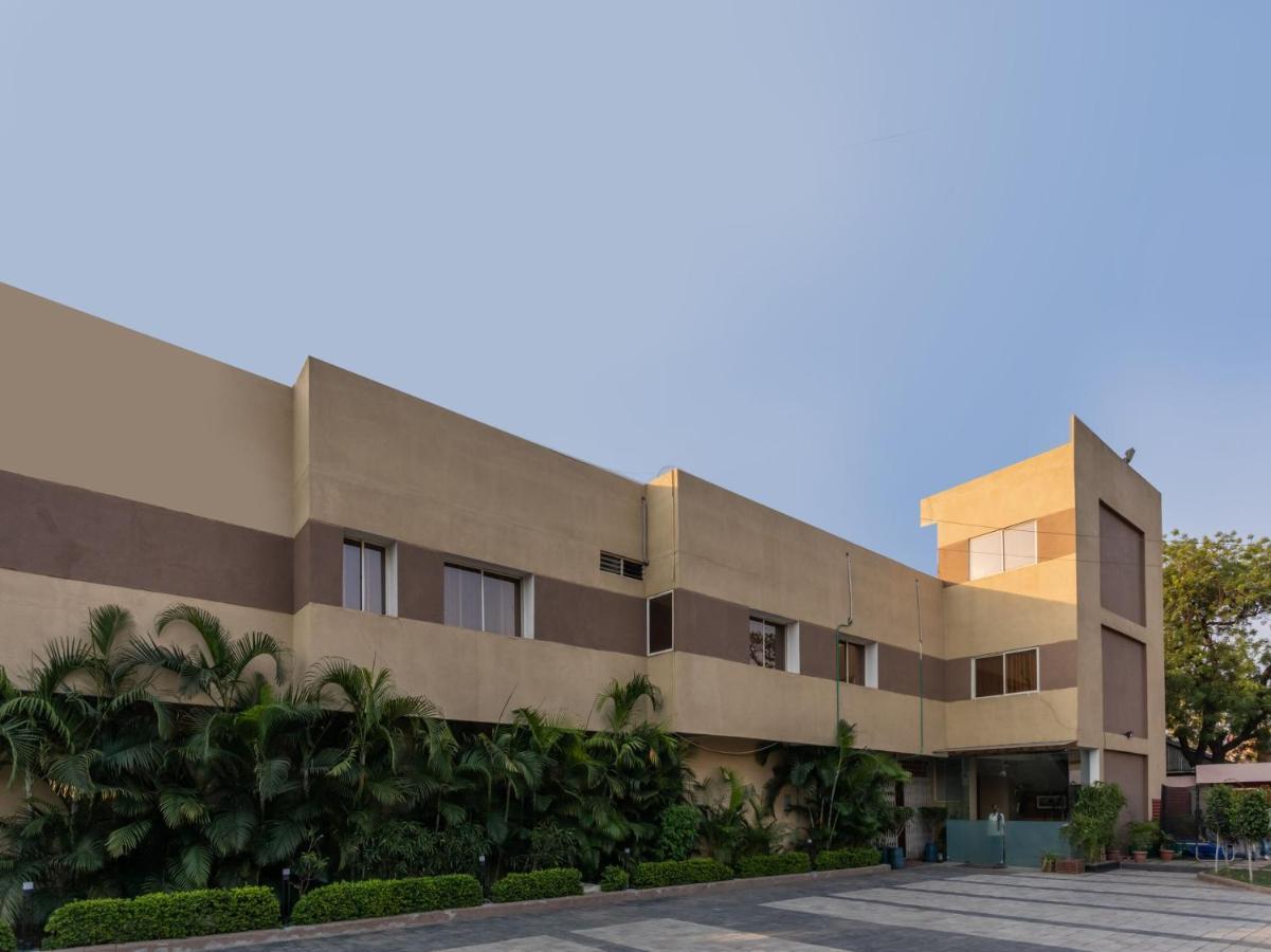 Spot On 73694 Hotel Prakash Saharanpur Ngoại thất bức ảnh