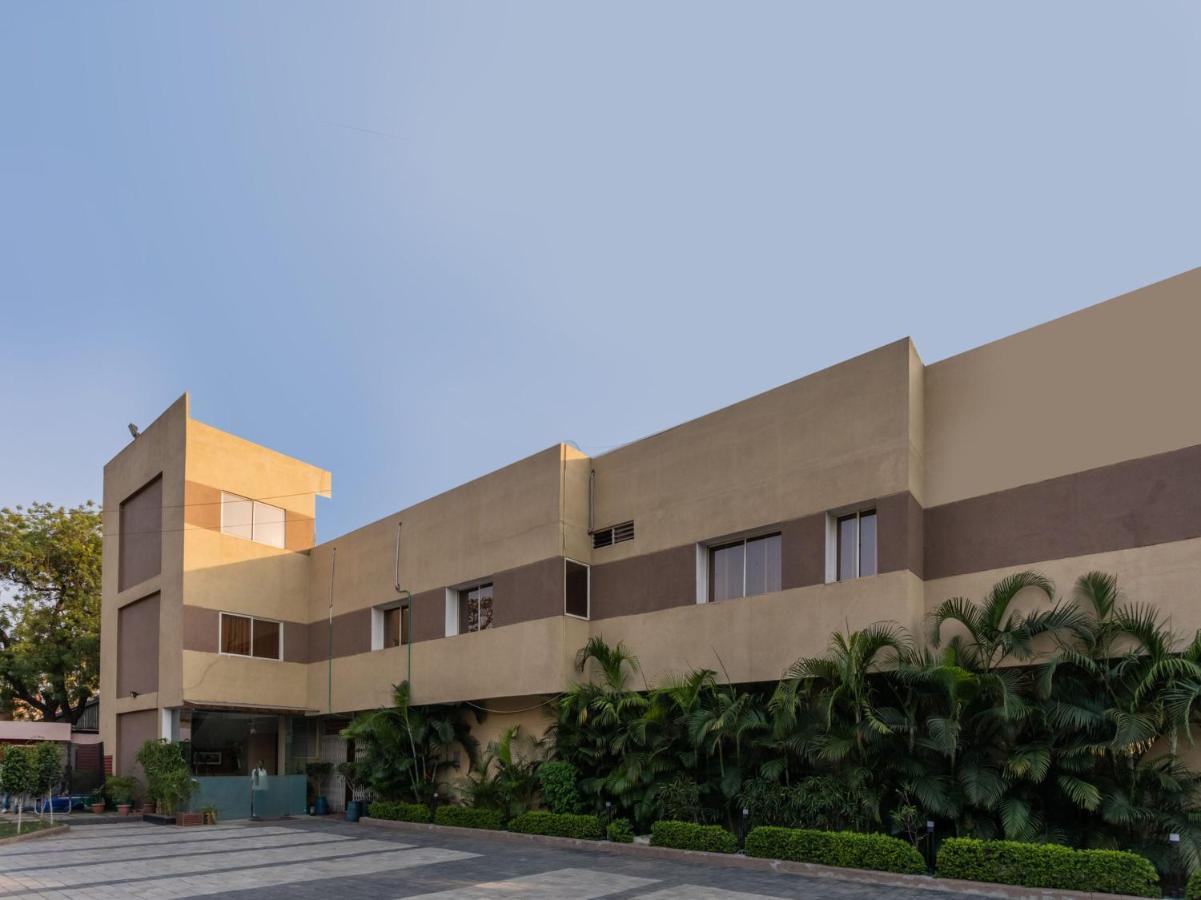 Spot On 73694 Hotel Prakash Saharanpur Ngoại thất bức ảnh